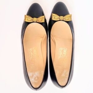 Salvatore Ferragamo Rare Matita Black Bow Heel 7 B